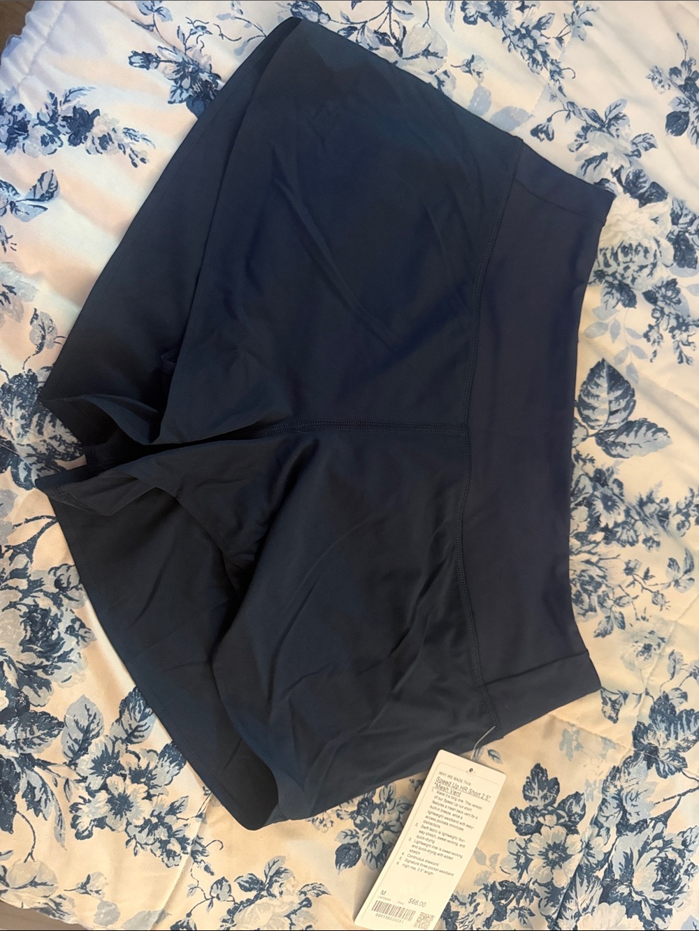 Lululemon Women’s Speed up HR short 2.5” mesh vent